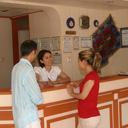 Burak فندق مبيت وإفطار 2*